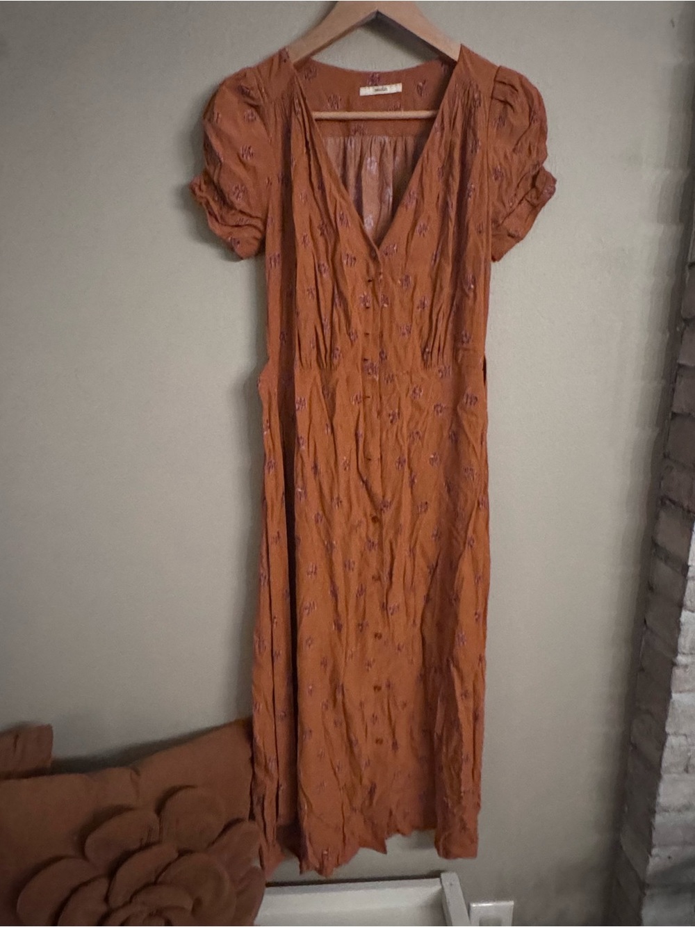 SESSUN Button Front Midi Dress - Picture 2 of 7